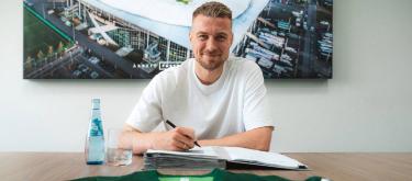 Wolfsburg have officially signed Hauk Waal to a contract that runs until June 2029.