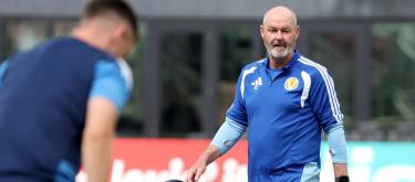Steve Clark said they must be prepared for the threat posed by Neymar.