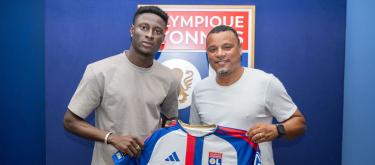 里昂从阿尔特阿赫签下布基纳法索国脚后卫穆罕默德·韦德拉奥戈..