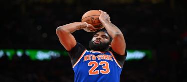 Robinson reveals the cause of his hand injury before the Finals: a family crisis triggered an emotional breakdown.