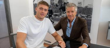 Bologna have confirmed the signing of Artem Dovbik, with a contract running until 2027.