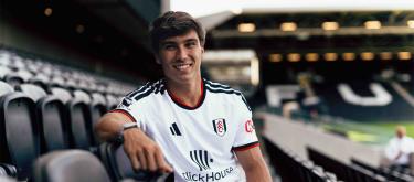 Fulham have signed two Real Madrid youngsters, Gonzalo and Palacios, who have both joined the club.