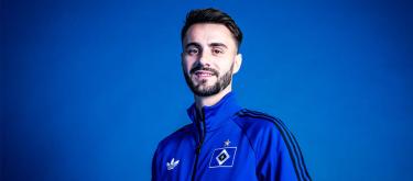 Hamburg officially triggered Arsenal midfieler Fabio Vieira's buy-out clause..